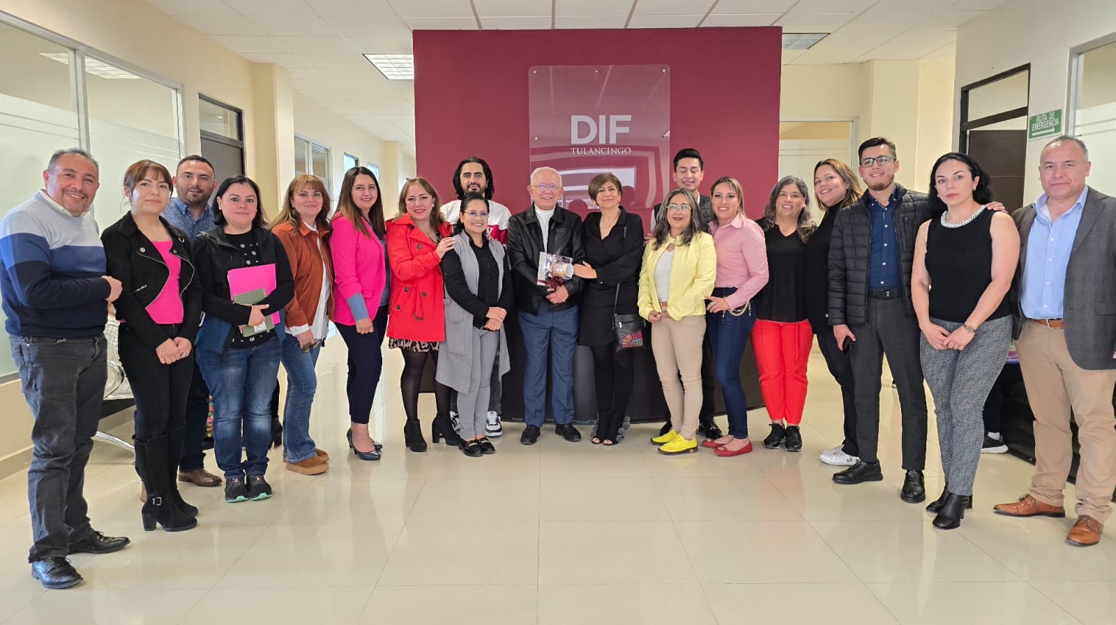 Imparten a personal del DIF conferencia denominada “Reflexiones sobre los grandes desafíos de las familias mexicanas»