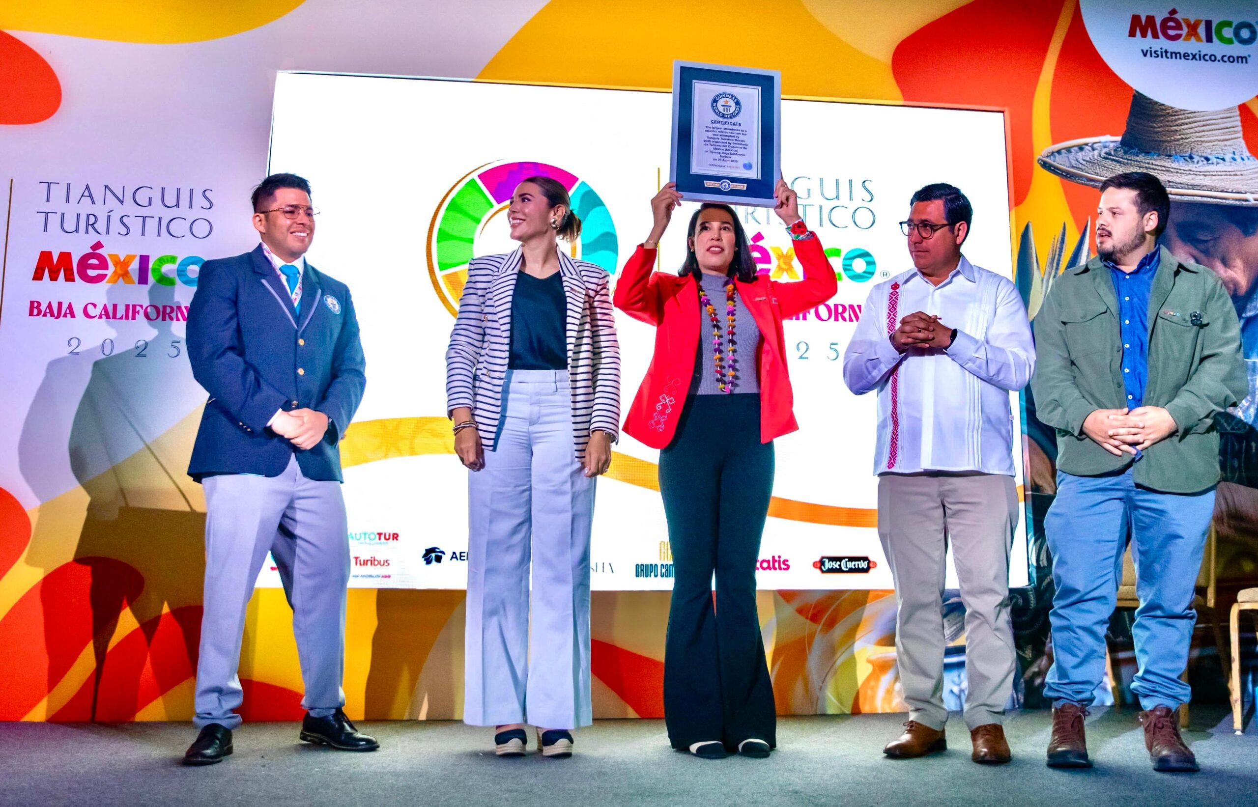 Obtiene Tianguis Turístico 2025 récord Guinness por la mayor asistencia en 50 años