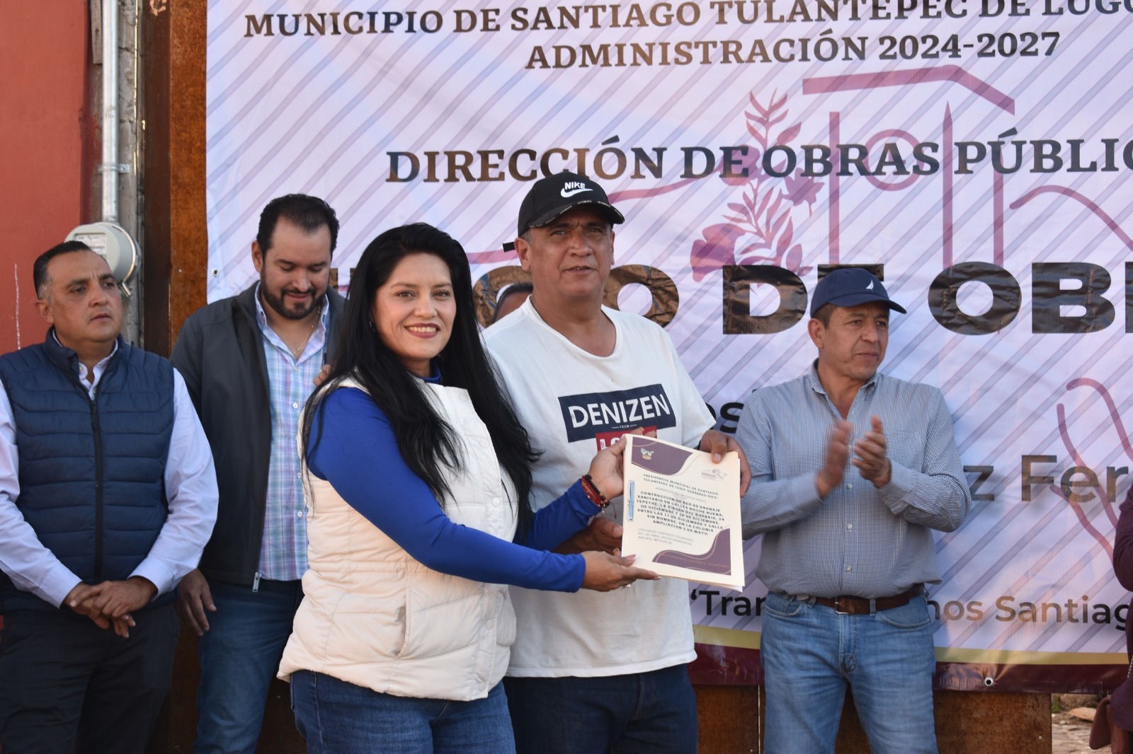 Entrega Yanet Fernández obras que transforman Santiago Tulantepec