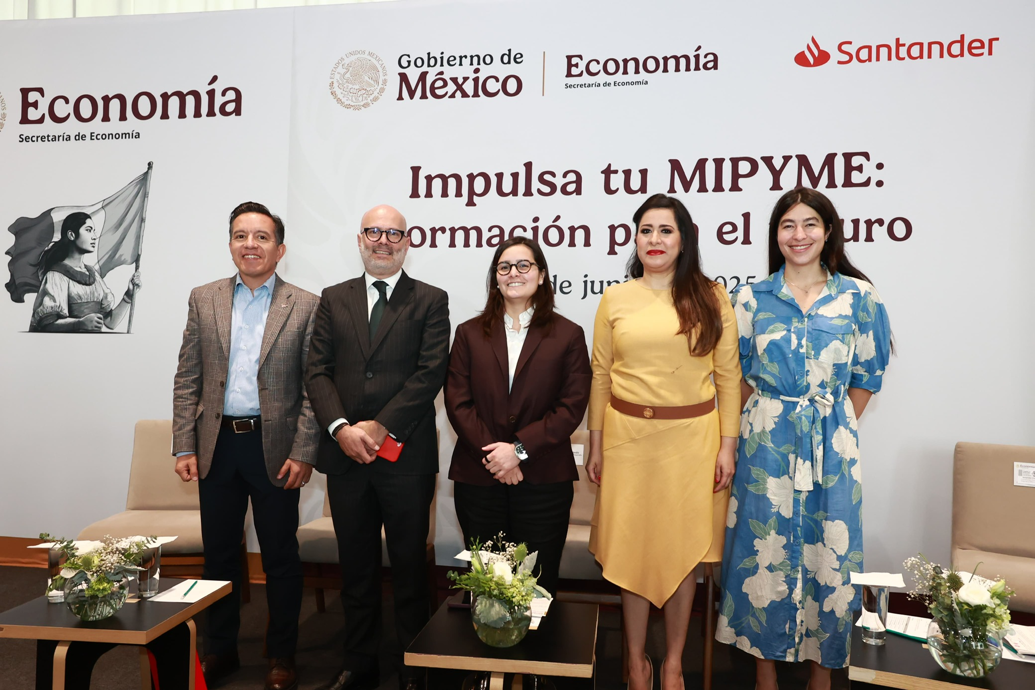 Impulsan becas para fortalecer a MiPymes en el centro del país