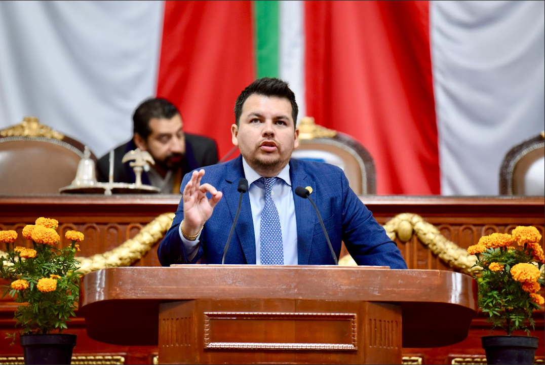 Pide Raúl Torres trabajo sin colores ni ideologías partidistas en favor de mexicanos en L.A.