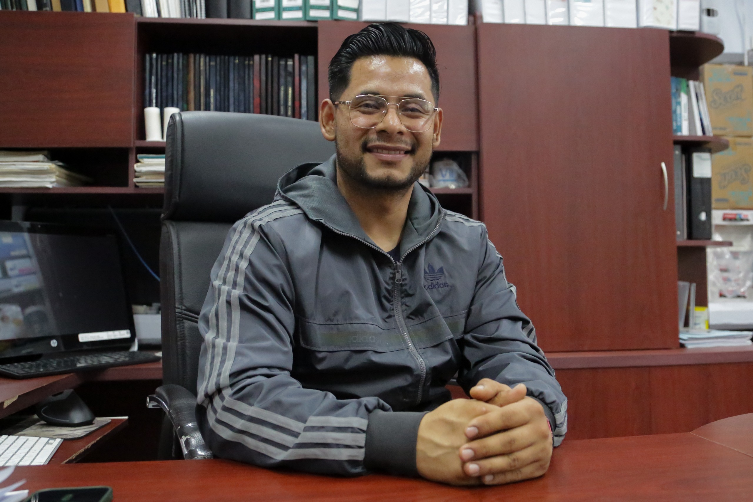 Estudiante Garza desarrolla un material para ayudar a la regeneración de huesos