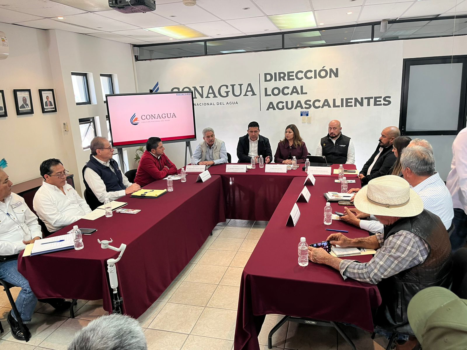 Instalan más de 100 módulos para regularizar concesiones de agua agrícola