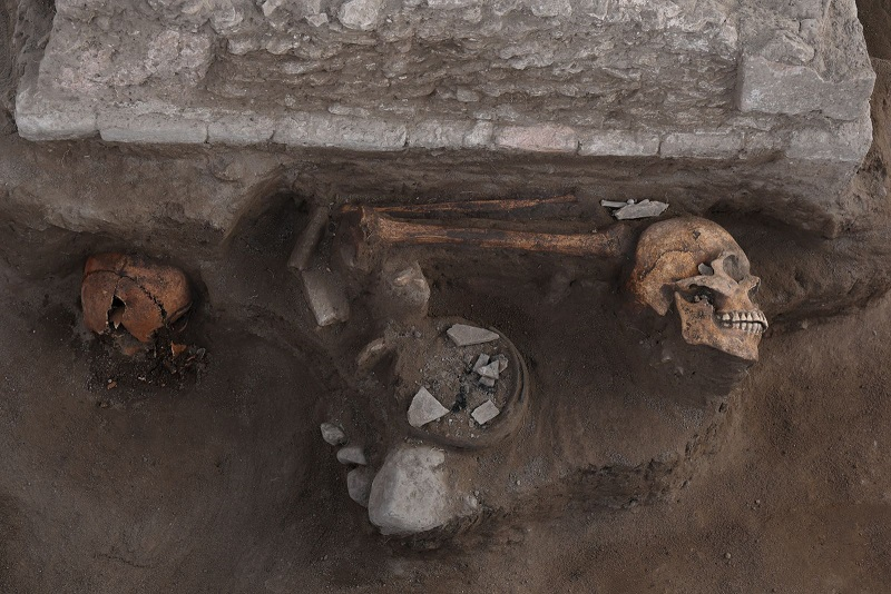 Descubre INAH altar y ofrendas a las afueras de la zona arqueológica de Tula