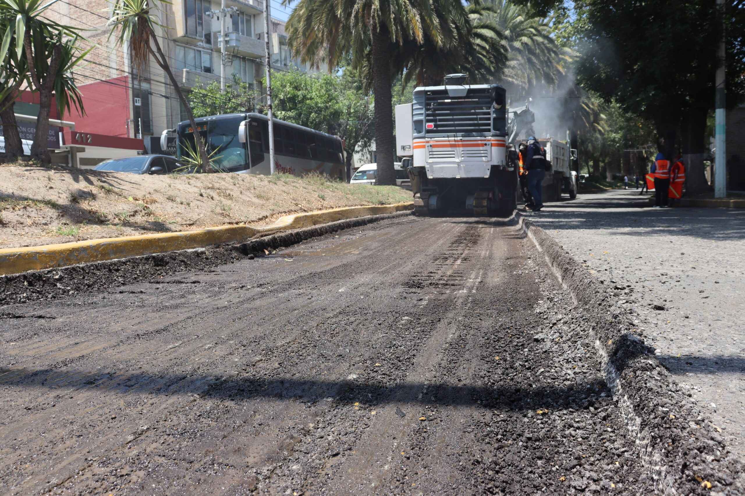Inicia SIPDUS pavimentación hidráulica de avenida Madero, en Pachuca