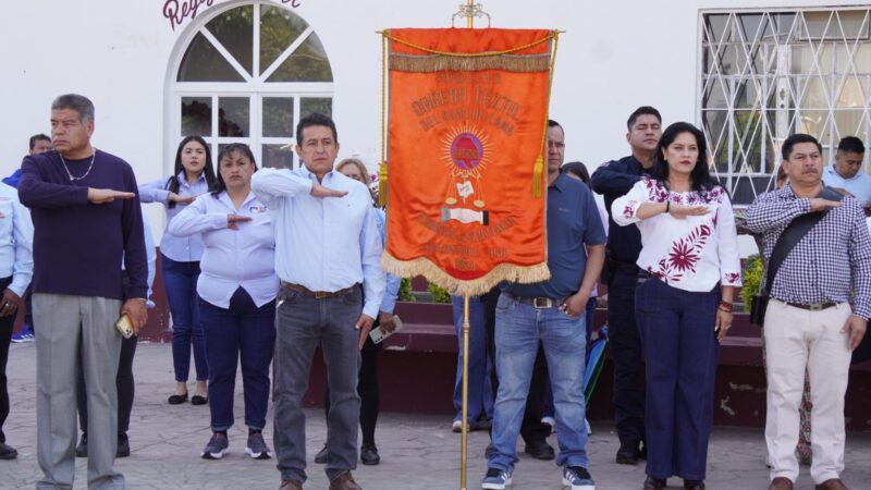 Conmemoran en Santiago Tulantepec el Día del Trabajo con acto cívico y desfile tradicional