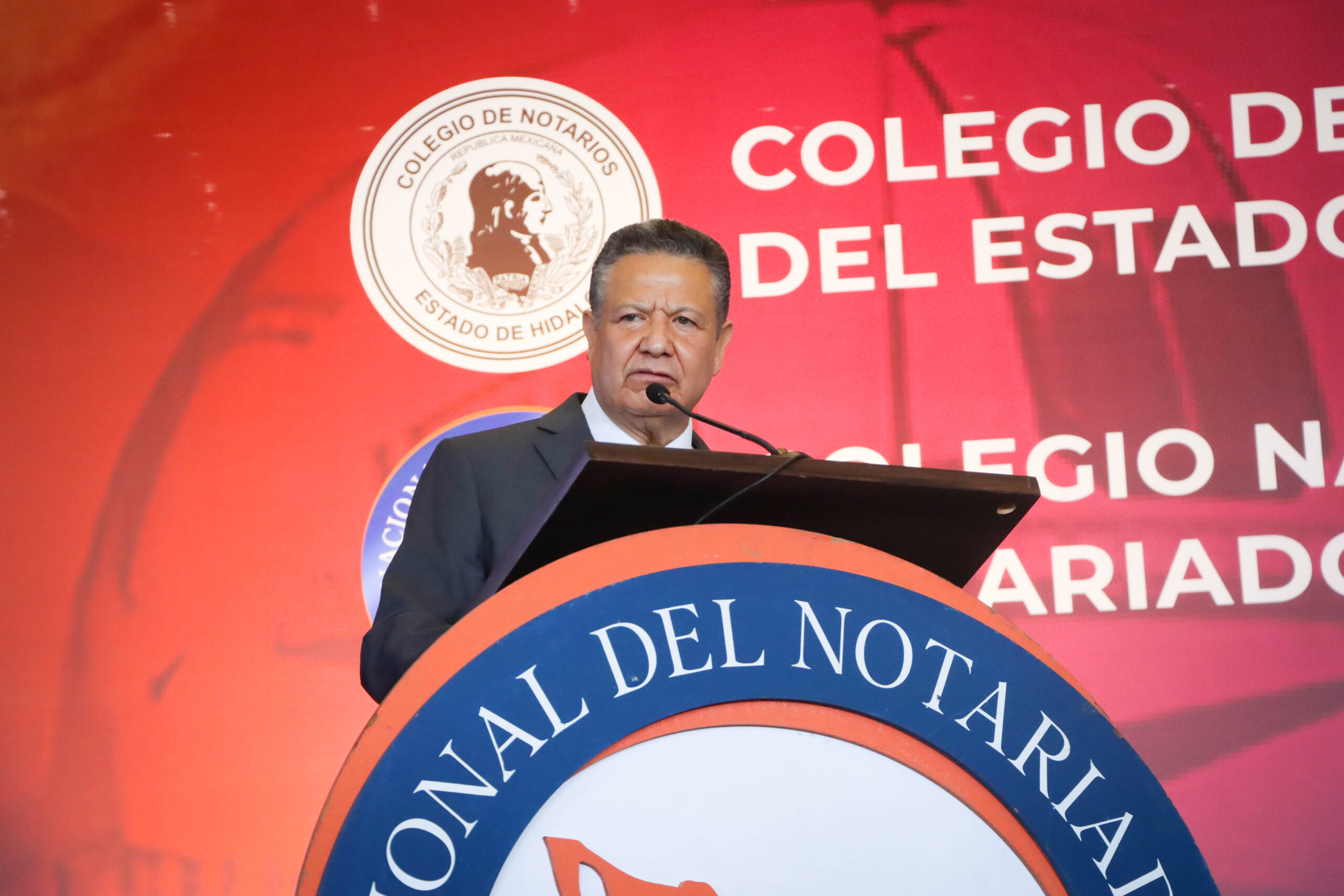 Menchaca impulsa la transformación de la función notarial en Hidalgo 