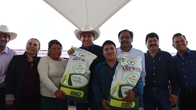 Gobierno de Hidalgo fortalece al campo con entrega de apoyos agrícolas y ganaderos en Tulancingo y Eloxochitlán