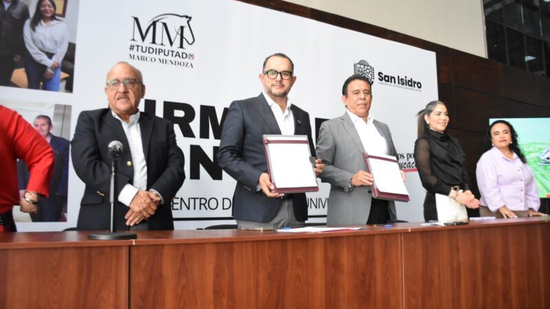 Marco Mendoza firma convenio con Universidad para acercar licenciaturas y posgrados a hidalguenses